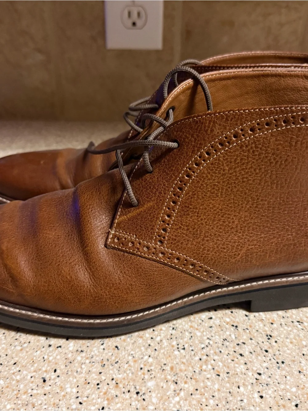 Johnston & Murphy Tan Brown Leather Chukka Boots